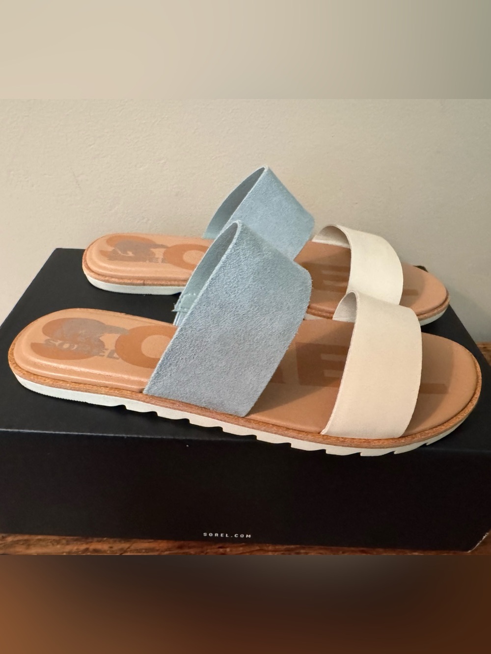 SOREL Ella Slide Sandals Light Blue & Off-White Suede, Size 9